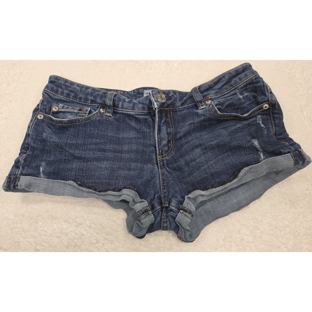 Garage Denim 1975 Women's Jean Shorts – Size 9 – Rolled Cuff